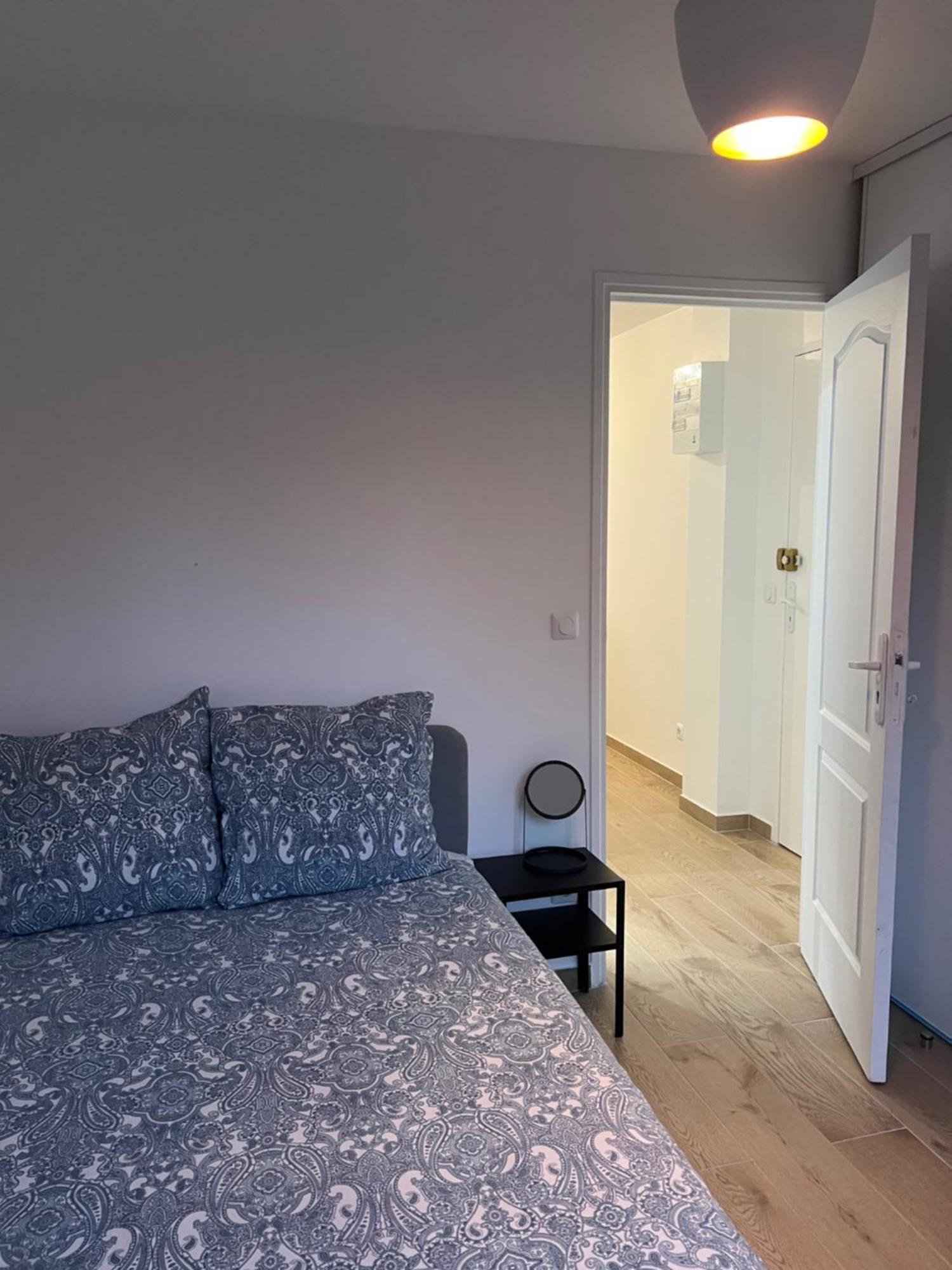 Appartement Lumineux Pres Metro Σαιν-Ντενί Εξωτερικό φωτογραφία